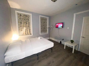 Pet Friendly Budget Apartment near Roosevelt Boulevard